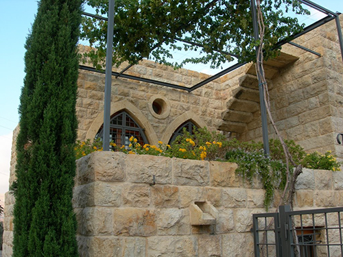 صور من دفون