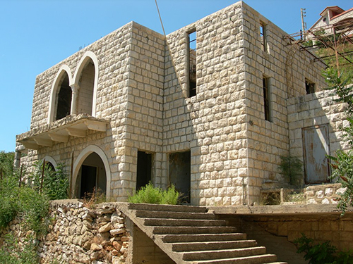 صور من دفون